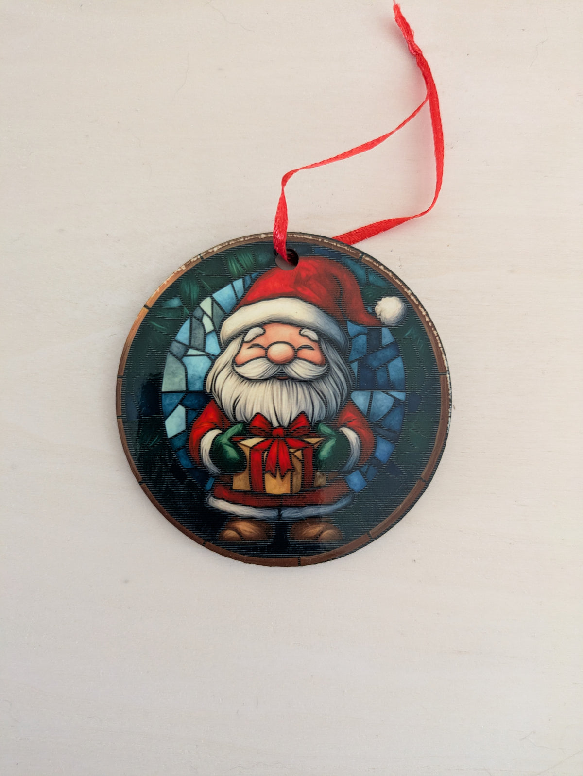 STAINED GLASS SANTA CHRISTMAS ORNAMENT